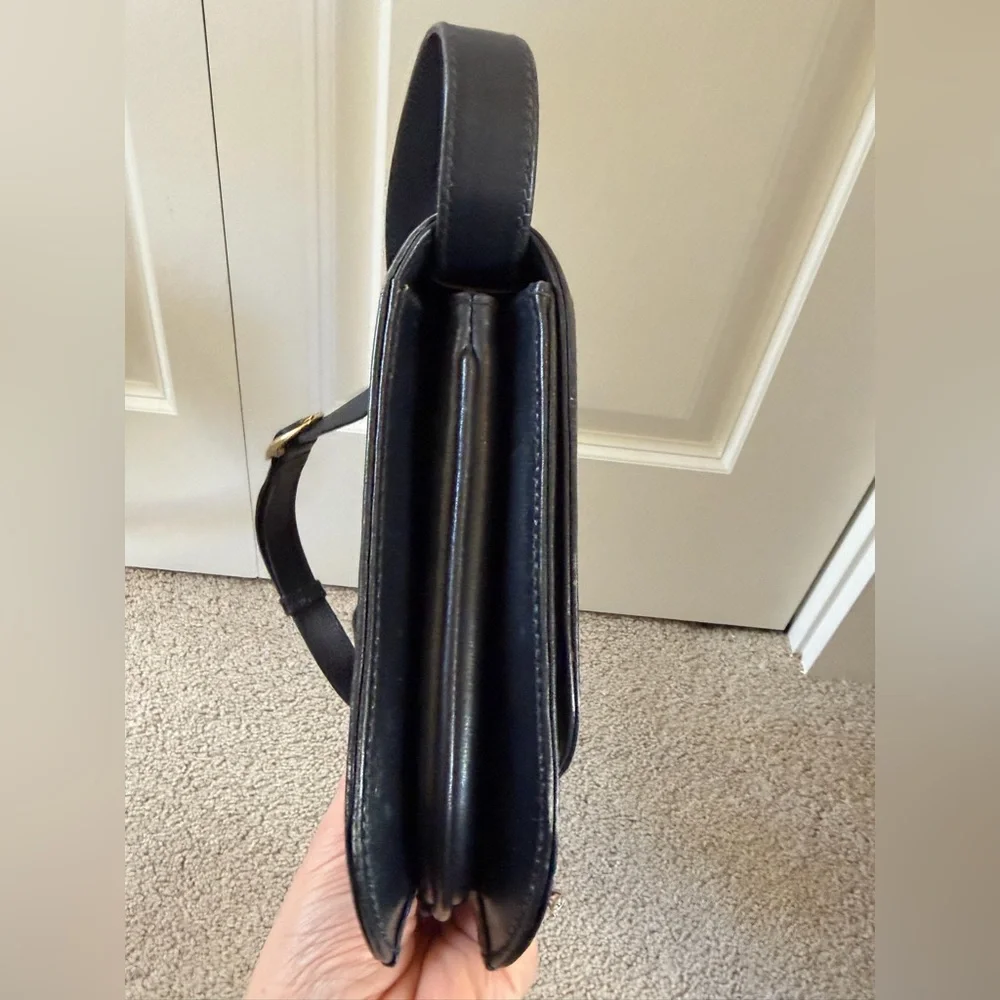 Vintage Gucci Shoulder Bag w Horsebit detail Navy and Gold - Picture 6 of 10